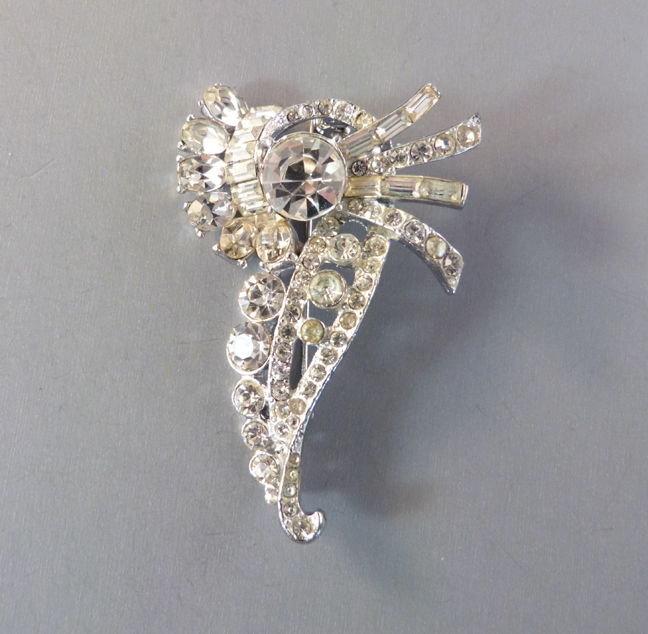 CLEAR rhinestones brooch round rhinestones & baguettes