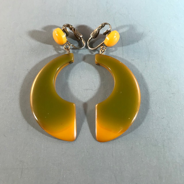 BAKELITE earrings in butterscotch with an olive green over dye