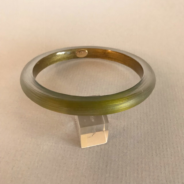 ALEXIS BITTAR frosted Lucite spacer bangle in a beautiful green