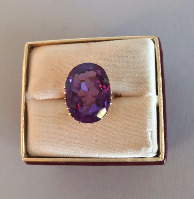RING 14k and synthetic color change purple sapphire ring