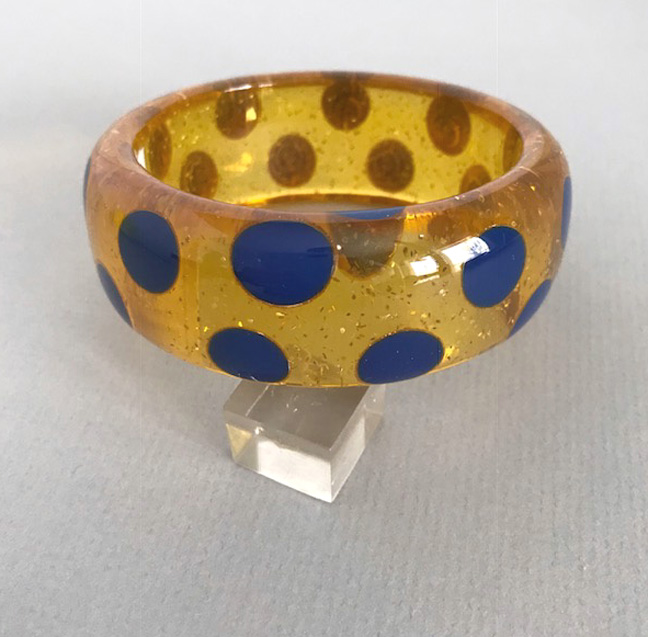 SHULTZ bakelite apple juice sparkles glitter bangle with beautiful blue dots