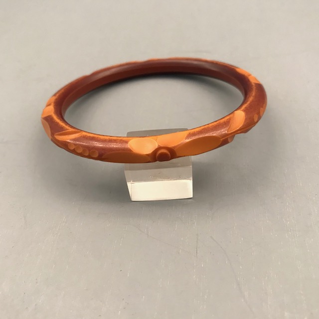 BAKELITE well carved spacer bangle overdyed caramel, darker wash, gouge carved with carved dots