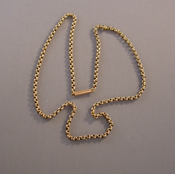VICTORIAN 9 carat yellow gold chain necklace, lightly faceted links