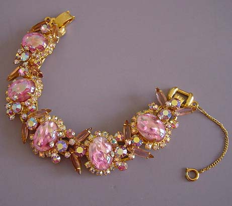 JULIANA Delizza & Elster (D&E) bracelet of pink stippled art glass cabochons