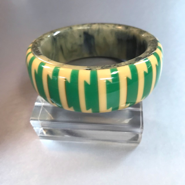SHULTZ bakelite aqua dovetail bangle, special piece