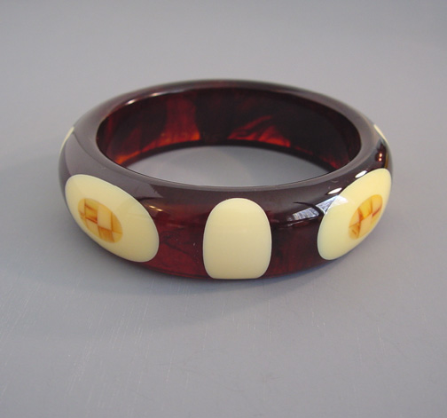 SHULTZ bakelite iced tea bangle with cream dots and checked caramel