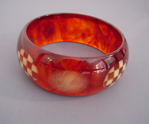 SHULTZ bakelite iced tea marbled bangle with cream and tortoise colored checked dots