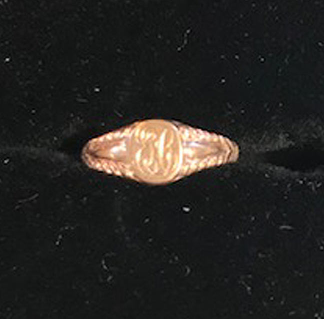 VICTORIAN English 9 karat yellow gold baby ring with initials CG