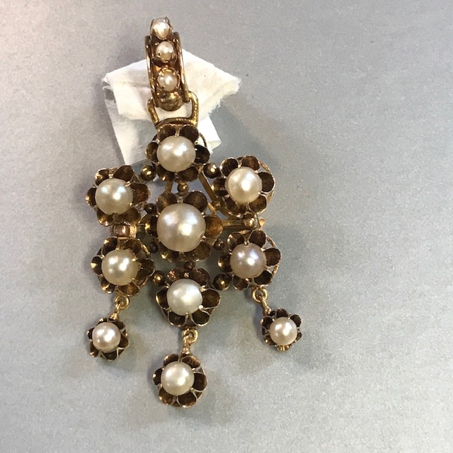 VICTORIAN 14-15 karat gold and pearls brooch that converts to a pendant