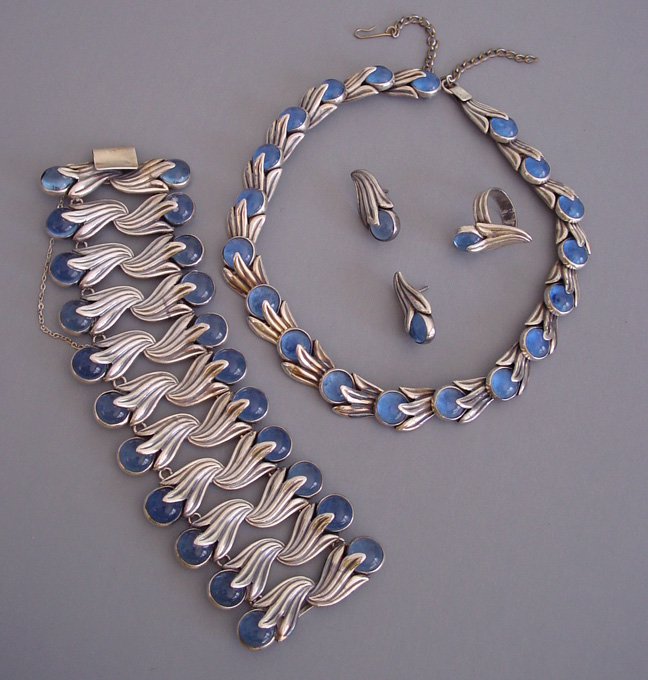 LOS CASTILLO Mexico parure, a sterling silver and blue glass cabochons necklace, bracelet, ring and earrings