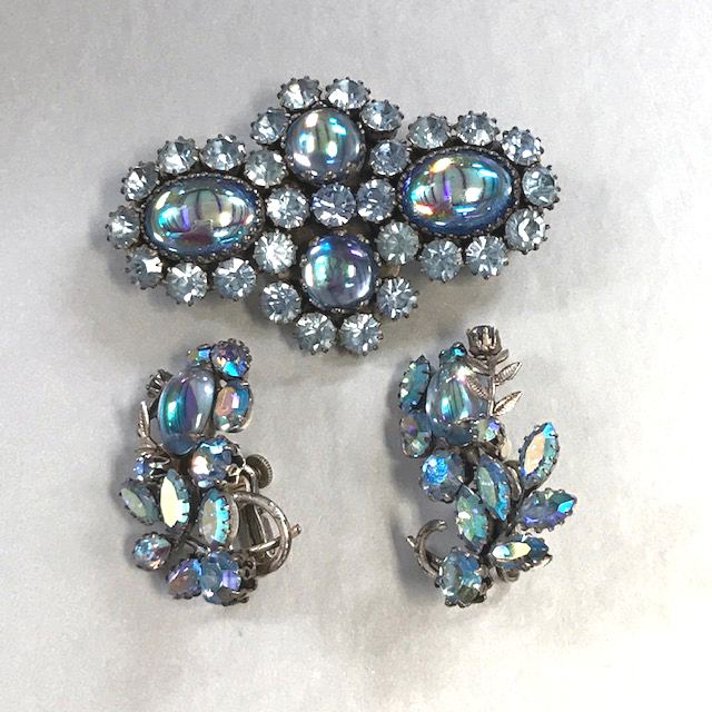 VENDOME beautiful blue rainbow cabochons brooch and earrings