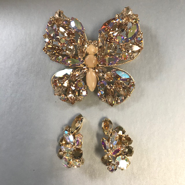 REGENCY larger size butterfly brooch and earrings with brilliant golden aurora borealis
