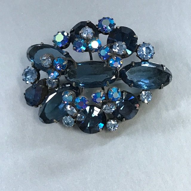 REGENCY brooch with big oval deep blue rhinestones, baby blue rhinestones