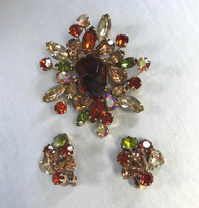 WEISS brooch and earrings with the unusual brown center glass stone