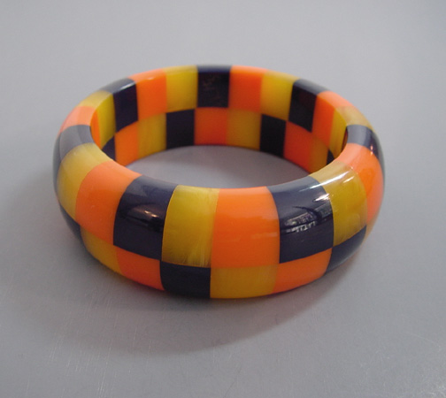 SHULTZ bakelite two row check bangle, chunky size in orange, yellow and very dark blue