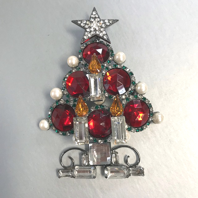 LARRY VRBA Christmas tree brooch with red faceted larger rhinestones, clear and yellow rhinestone candles
