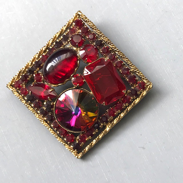 BRILLIANT and beautiful red and purple rivoli, rhinestones and cabochons in a square brooch