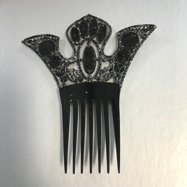VICTORIAN French jet hair comb with wonderful detail and in excellent vintage condition., 6″
