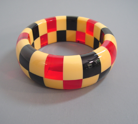 SHULTZ extra chunky bakelite two row checked bangle in cream, black and transparent red checks