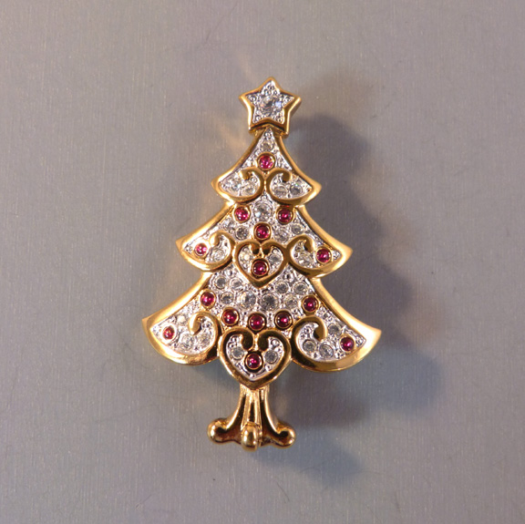 SWAROVSKI Christmas tree brooch tiny cabs and little heart shapes