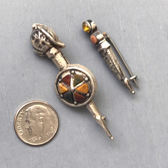 VICTORIAN miniature Scottish agate dirk kilt pins, set of 2