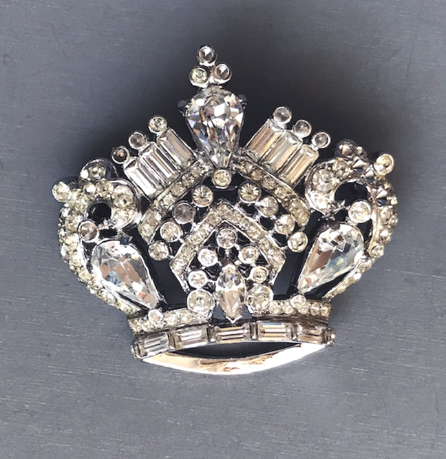 CORO CRAFT sparkling clear rhinestones regal crown brooch with a rhodium plated setting