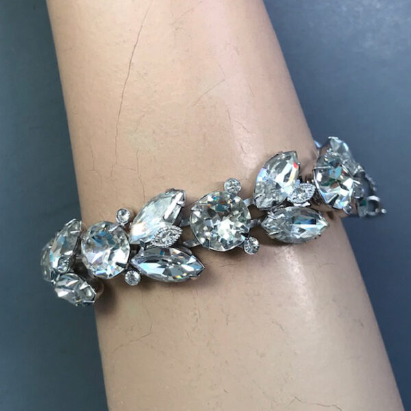 EISENBERG bracelet in clear rhinestones set in rhodium plated silver finish