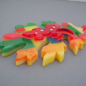 SHULTZ rare LARGE colorful bakelite lizard on a leaf desk ornament or paperweight, 5-5/8" by 4", made 2011